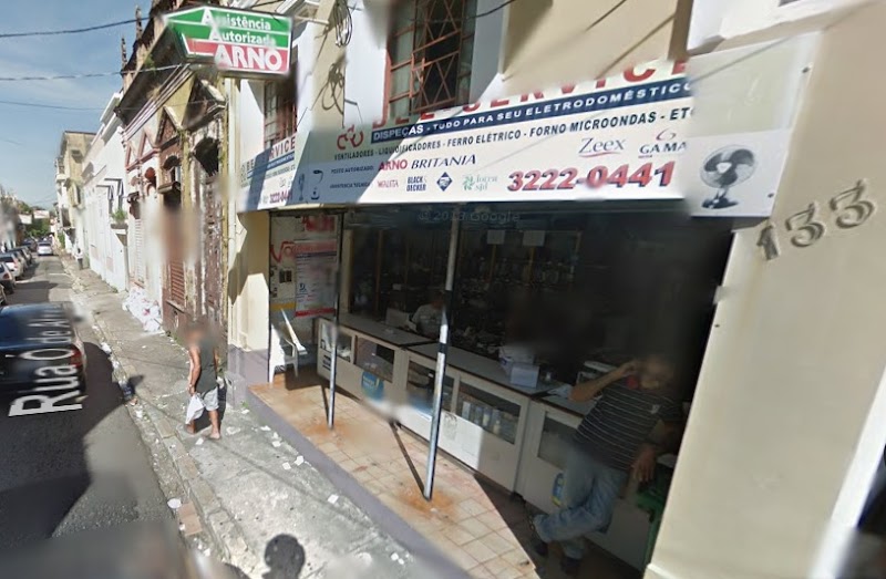 Dispeças Comércio de Peças E Acessórios