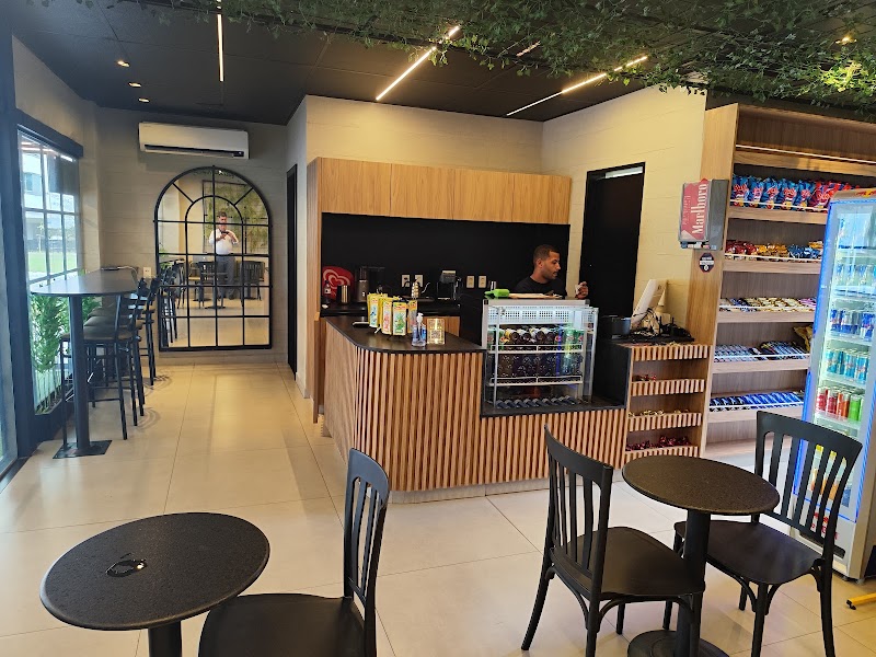 Lubeck - Car & Coffee - Lavagem - Vitrificação - Polimento - Higienização - Estética Automotiva