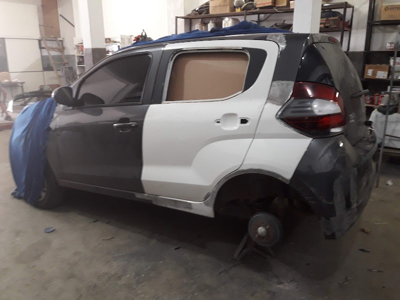 Ideal Car | Lanternagem e Pintura