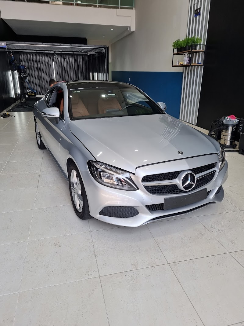 UTACAR - Oficina, Estética e Funilaria Automotiva - Nacionais e Importados