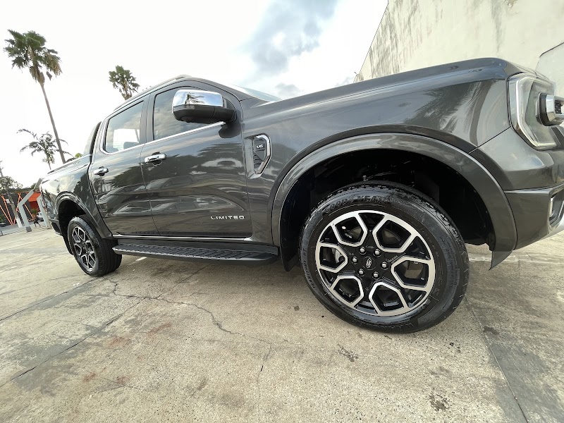 Lava rápido banho de gato estética automotiva