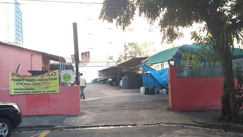 Lava Rápido E Estacionamento Arco-íris