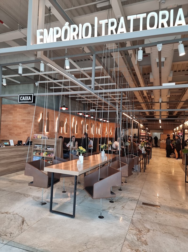 SHOULDER - Pátio Batel Shopping