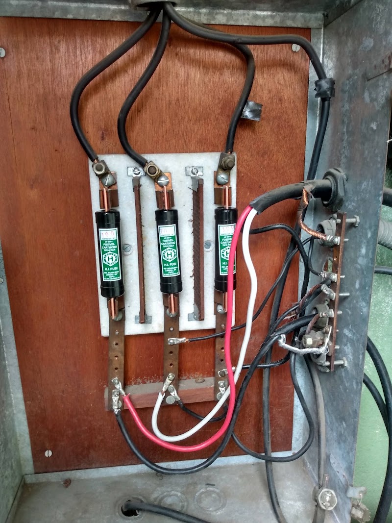 Jhonattan's Som Alarmes Ar Condicionado Radiadores e Troca de Óleo