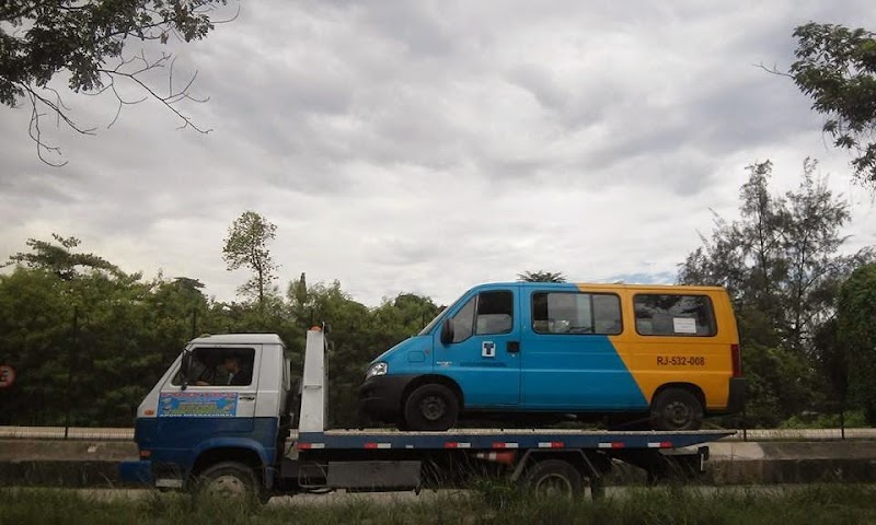 FREITAS MANUTENÇÃO E FREITAS REBOQUE 24H