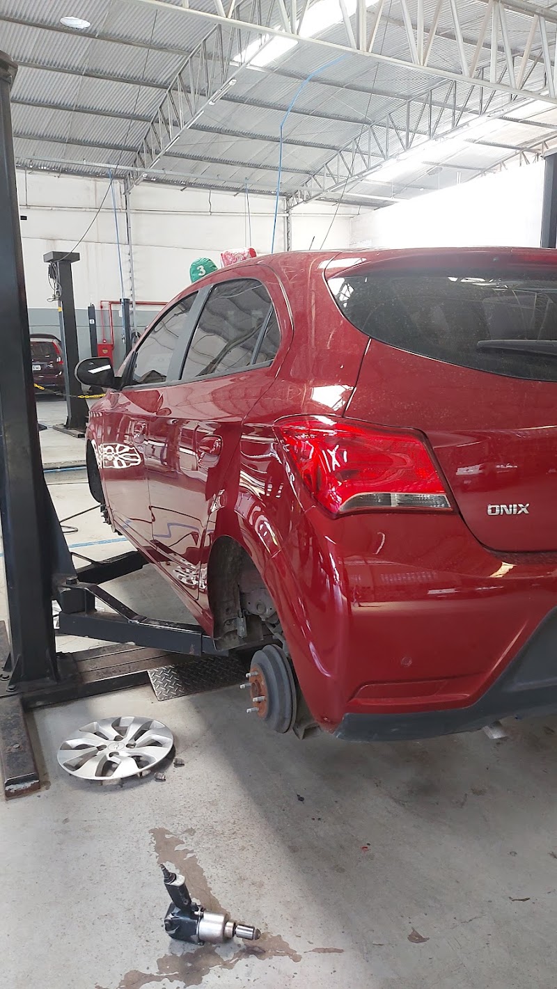 J Wellington Auto Center