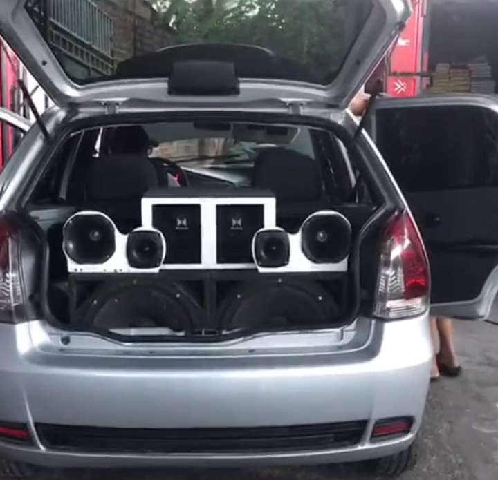 Black som ts messejana