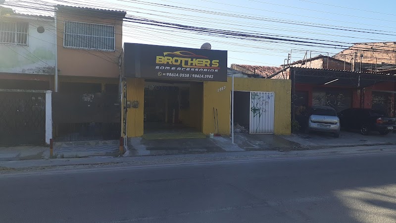 Brothers som e acessórios