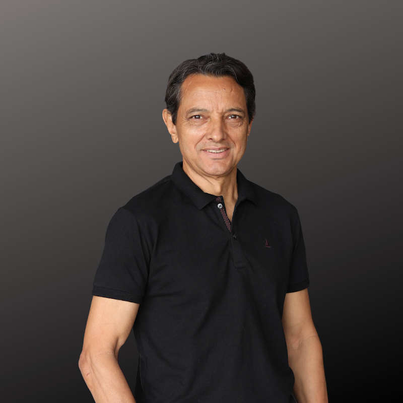 Divino Carias - Personal Car