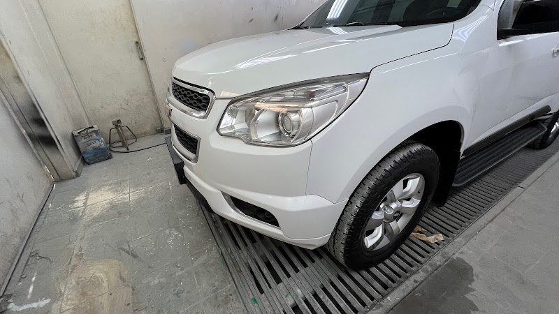 Oficina Space Car Lanternagem e Pintura