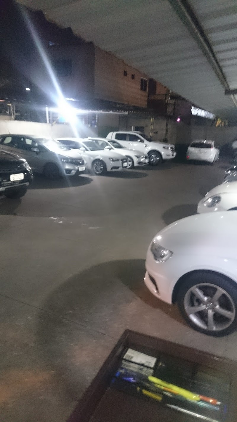 Maninho's Estacionamento e Lavajato