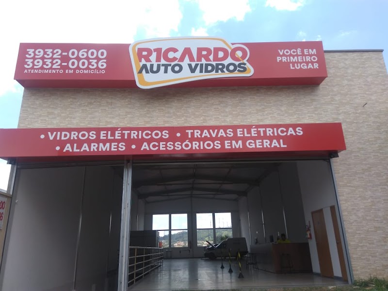 Ricardo Auto Vidros 2