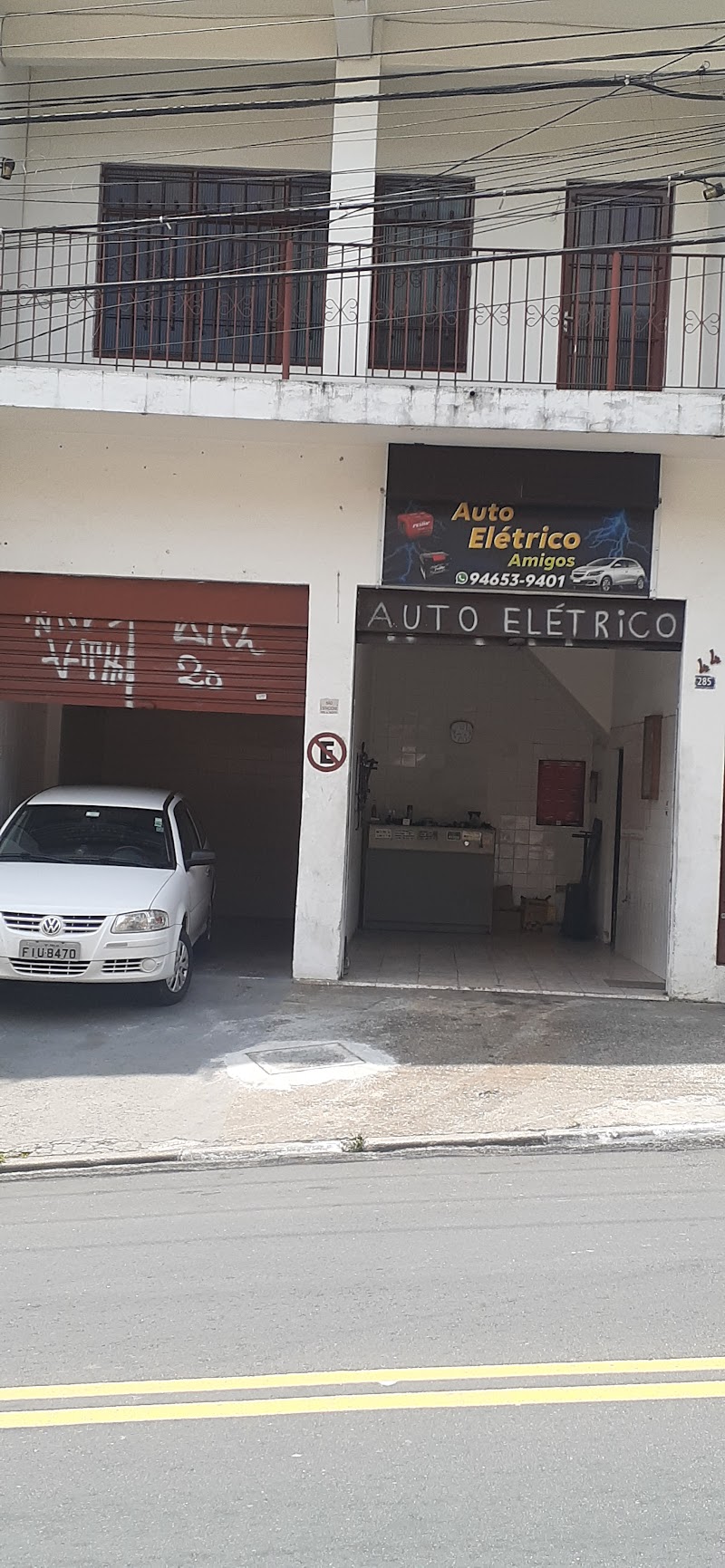 Auto Elétrico Amigos e baterias