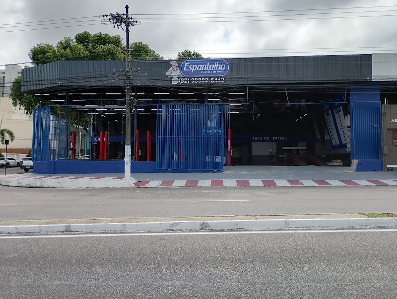 Espantalho Pneus - Adrianópolis