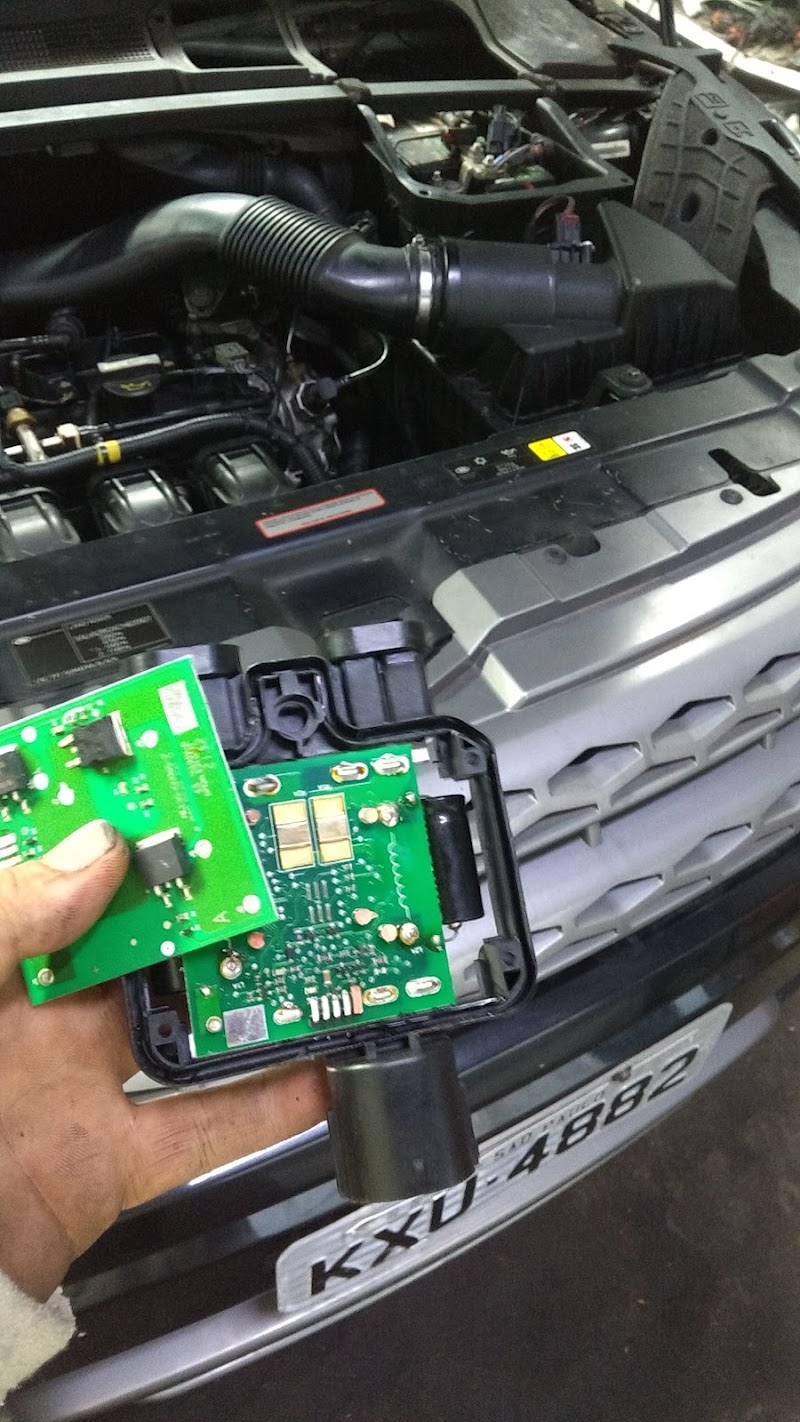 Nudisom elétrica automotiva