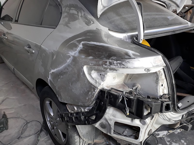 Weber Funilaria e Pintura