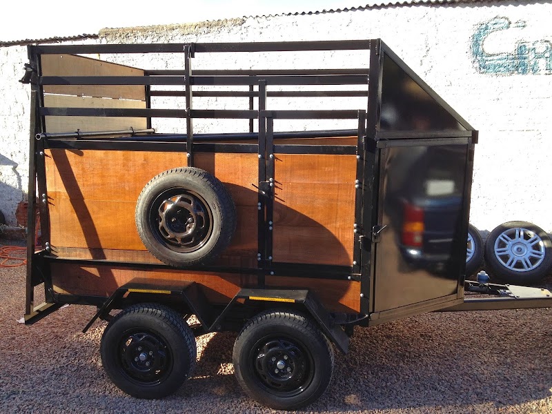 Premium Engates e Reboques , capotas lonas Marítimas , Acessórios pick-up carros camionetes, Bagageiros, transbike ,Locações