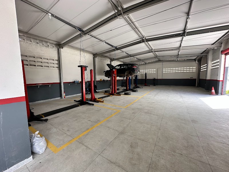 Blue Car Auto Service