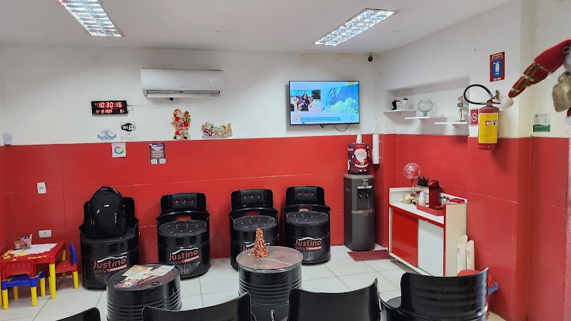 JUSTINO PÁRA-BRISAS