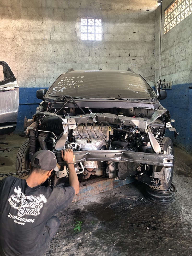 Oficina de lanternagem Pai e filhoo