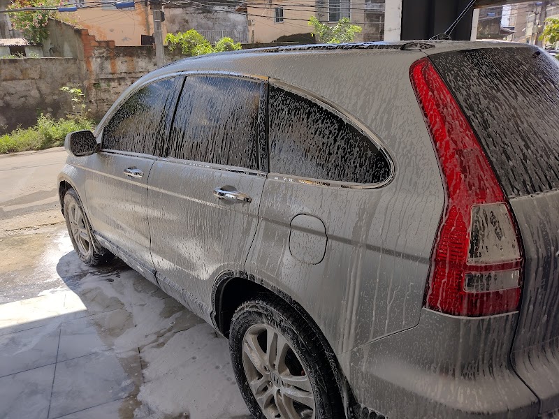 Chatos com carro estética automotiva e lava jato