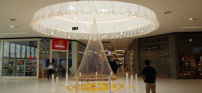 Golden Shopping Calhau