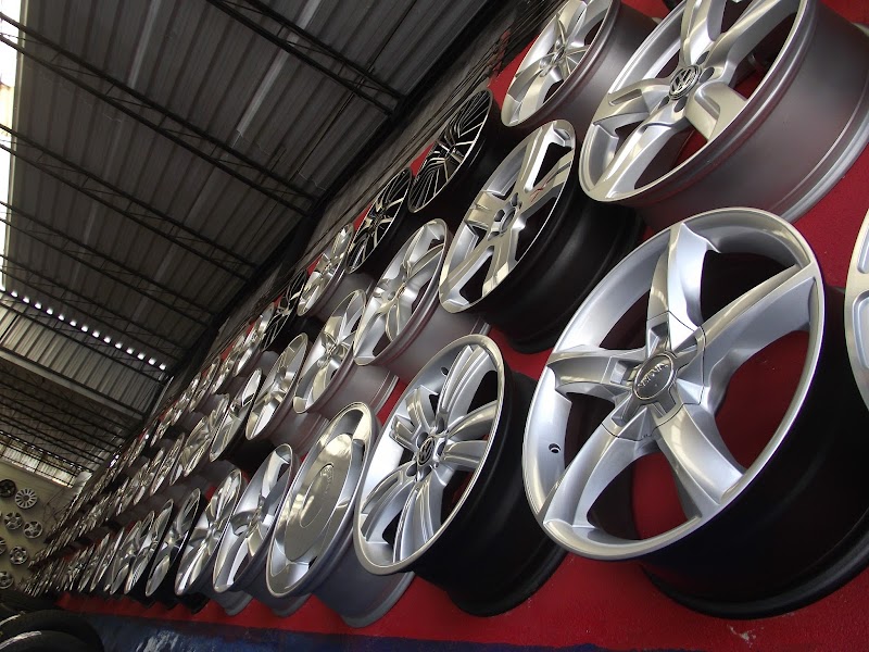 ART GLOSS Oficina de Rodas do Aro 13 ao 24. Vendas de Pneus, Rodas e Acessórios.