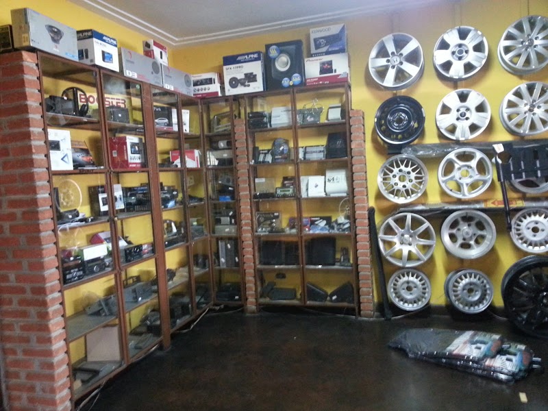 Celsom som e acessórios automotivos