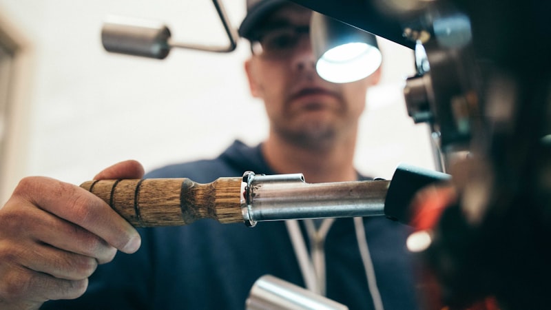 No instante em que você engata a carretinha, seu carro deixa de ser leve — e o limite vira 90 km/h